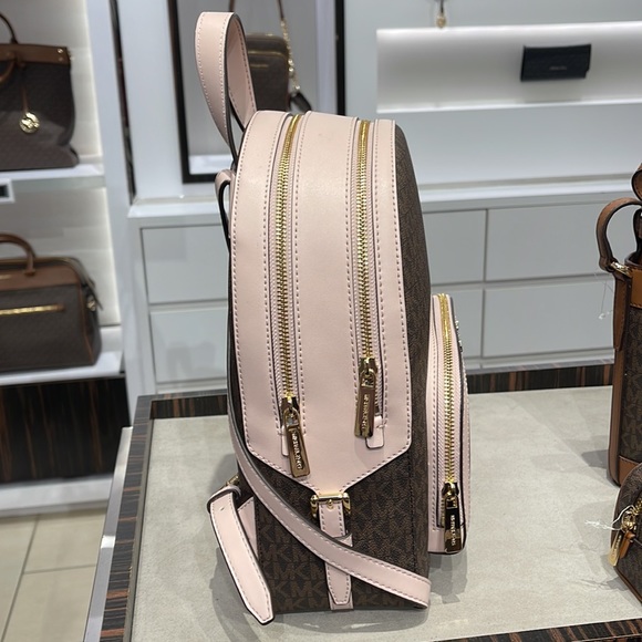 Michael Kors Backpack Bag Jaycee Md Backpack Powder Blush 35S2G8TB2B
Brown - Picture 4 of 16